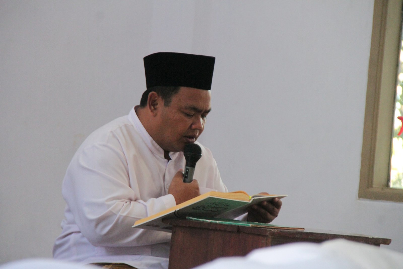 Profil pengasuh Ponpes Thoriqul Ulum